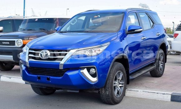 Acheter Import Voiture Toyota Fortuner Bleu à Import - Dubai, Kampot Province Acheter Import Voiture Toyota Fortuner Bleu à Import - Dubai, Kampot Province