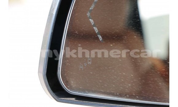 Acheter Import Voiture Toyota Tundra Blanc à Import - Dubai, Kampot Province Acheter Import Voiture Toyota Tundra Blanc à Import - Dubai, Kampot Province