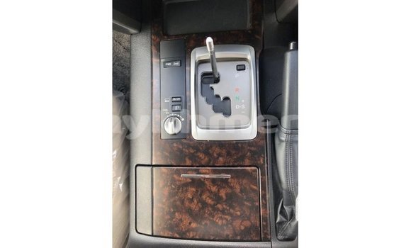 Acheter Import Voiture Toyota Land Cruiser Noir à Import - Dubai, Kampot Province Acheter Import Voiture Toyota Land Cruiser Noir à Import - Dubai, Kampot Province