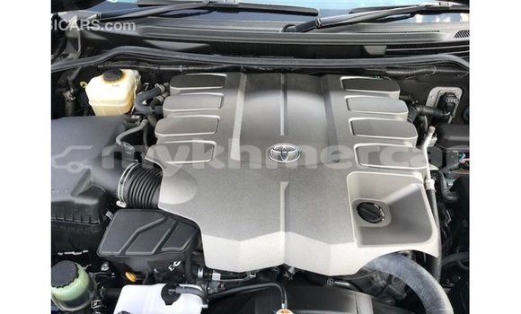 Acheter Import Voiture Toyota Land Cruiser Noir à Import - Dubai, Kampot Province Acheter Import Voiture Toyota Land Cruiser Noir à Import - Dubai, Kampot Province