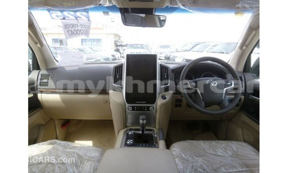 ទិញ នាំចូល Toyota Land Cruiser White ឡាន} ក្នុង Import - Dubai ក្នុង Kampot Province ទិញ នាំចូល Toyota Land Cruiser White ឡាន} ក្នុង Import - Dubai ក្នុង Kampot Province