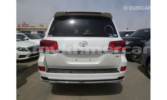 ទិញ នាំចូល Toyota Land Cruiser White ឡាន} ក្នុង Import - Dubai ក្នុង Kampot Province ទិញ នាំចូល Toyota Land Cruiser White ឡាន} ក្នុង Import - Dubai ក្នុង Kampot Province