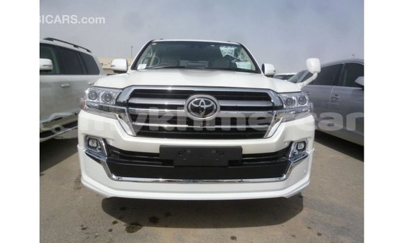 ទិញ នាំចូល Toyota Land Cruiser White ឡាន} ក្នុង Import - Dubai ក្នុង Kampot Province ទិញ នាំចូល Toyota Land Cruiser White ឡាន} ក្នុង Import - Dubai ក្នុង Kampot Province