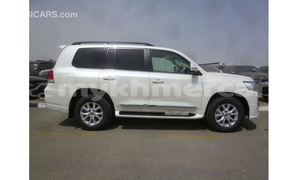 ទិញ នាំចូល Toyota Land Cruiser White ឡាន} ក្នុង Import - Dubai ក្នុង Kampot Province ទិញ នាំចូល Toyota Land Cruiser White ឡាន} ក្នុង Import - Dubai ក្នុង Kampot Province