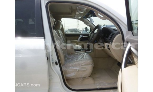 ទិញ នាំចូល Toyota Land Cruiser White ឡាន} ក្នុង Import - Dubai ក្នុង Kampot Province ទិញ នាំចូល Toyota Land Cruiser White ឡាន} ក្នុង Import - Dubai ក្នុង Kampot Province