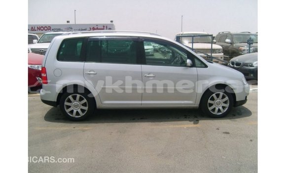 Buy Import Volkswagen Touran Other Car in Import - Dubai in Kampot Province Buy Import Volkswagen Touran Other Car in Import - Dubai in Kampot Province