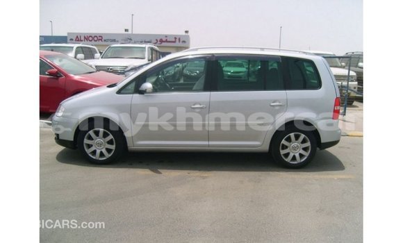 Buy Import Volkswagen Touran Other Car in Import - Dubai in Kampot Province Buy Import Volkswagen Touran Other Car in Import - Dubai in Kampot Province