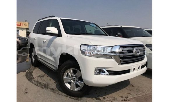 ទិញ នាំចូល Toyota Land Cruiser White ឡាន} ក្នុង Import - Dubai ក្នុង Kampot Province ទិញ នាំចូល Toyota Land Cruiser White ឡាន} ក្នុង Import - Dubai ក្នុង Kampot Province
