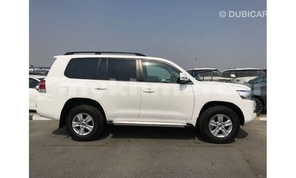 ទិញ នាំចូល Toyota Land Cruiser White ឡាន} ក្នុង Import - Dubai ក្នុង Kampot Province ទិញ នាំចូល Toyota Land Cruiser White ឡាន} ក្នុង Import - Dubai ក្នុង Kampot Province