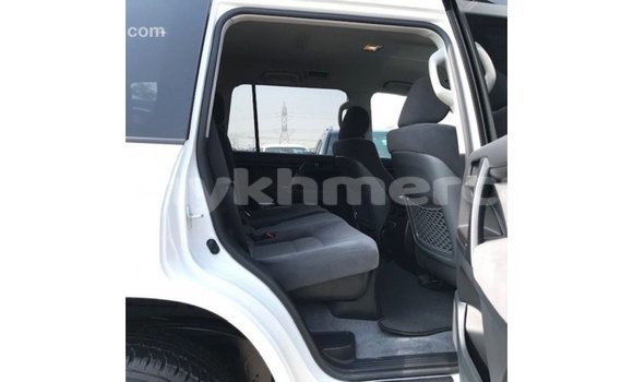 ទិញ នាំចូល Toyota Land Cruiser White ឡាន} ក្នុង Import - Dubai ក្នុង Kampot Province ទិញ នាំចូល Toyota Land Cruiser White ឡាន} ក្នុង Import - Dubai ក្នុង Kampot Province