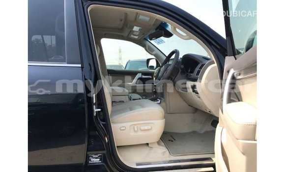 Acheter Import Voiture Toyota Land Cruiser Noir à Import - Dubai, Kampot Province Acheter Import Voiture Toyota Land Cruiser Noir à Import - Dubai, Kampot Province