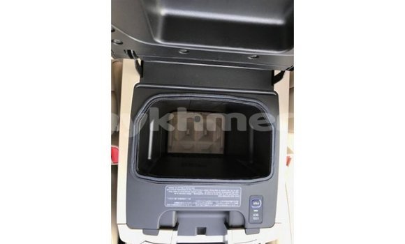 Acheter Import Voiture Toyota Land Cruiser Noir à Import - Dubai, Kampot Province Acheter Import Voiture Toyota Land Cruiser Noir à Import - Dubai, Kampot Province