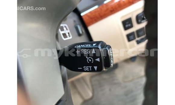 Acheter Import Voiture Toyota Land Cruiser Blanc à Import - Dubai, Kampot Province Acheter Import Voiture Toyota Land Cruiser Blanc à Import - Dubai, Kampot Province