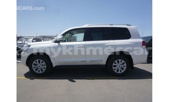 ទិញ នាំចូល Toyota Land Cruiser White ឡាន} ក្នុង Import - Dubai ក្នុង Kampot Province ទិញ នាំចូល Toyota Land Cruiser White ឡាន} ក្នុង Import - Dubai ក្នុង Kampot Province