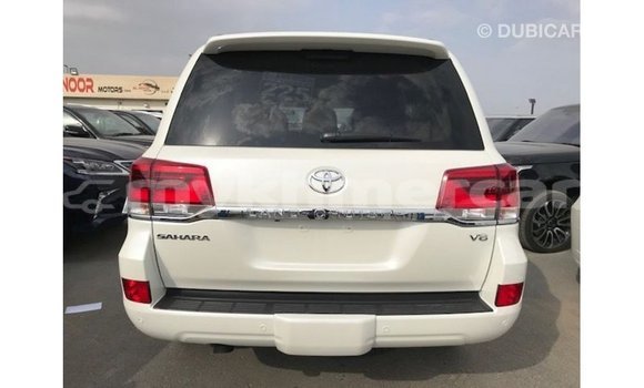 ទិញ នាំចូល Toyota Land Cruiser White ឡាន} ក្នុង Import - Dubai ក្នុង Kampot Province ទិញ នាំចូល Toyota Land Cruiser White ឡាន} ក្នុង Import - Dubai ក្នុង Kampot Province