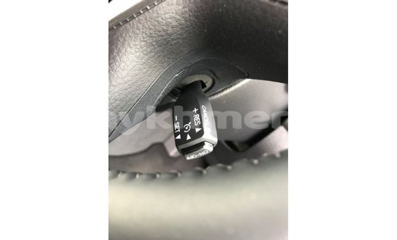 Acheter Import Voiture Toyota Land Cruiser Blanc à Import - Dubai, Kampot Province Acheter Import Voiture Toyota Land Cruiser Blanc à Import - Dubai, Kampot Province