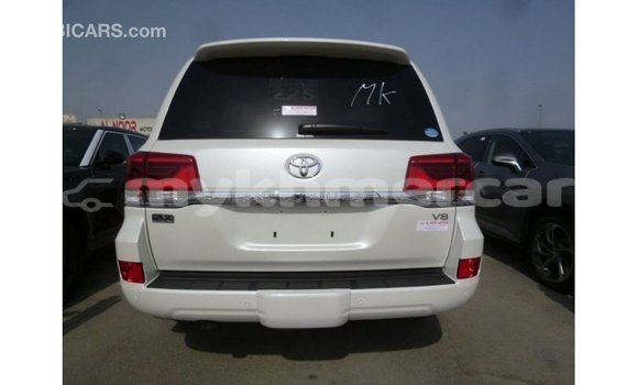 ទិញ នាំចូល Toyota Land Cruiser White ឡាន} ក្នុង Import - Dubai ក្នុង Kampot Province ទិញ នាំចូល Toyota Land Cruiser White ឡាន} ក្នុង Import - Dubai ក្នុង Kampot Province