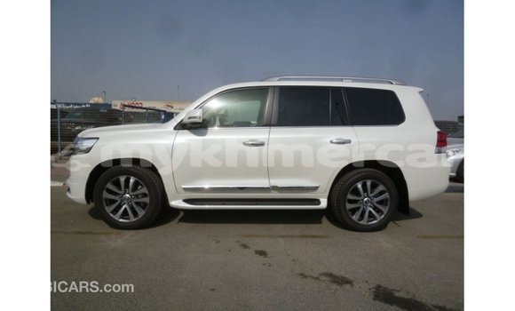 ទិញ នាំចូល Toyota Land Cruiser White ឡាន} ក្នុង Import - Dubai ក្នុង Kampot Province ទិញ នាំចូល Toyota Land Cruiser White ឡាន} ក្នុង Import - Dubai ក្នុង Kampot Province