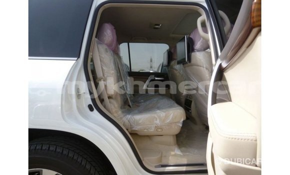 ទិញ នាំចូល Toyota Land Cruiser White ឡាន} ក្នុង Import - Dubai ក្នុង Kampot Province ទិញ នាំចូល Toyota Land Cruiser White ឡាន} ក្នុង Import - Dubai ក្នុង Kampot Province