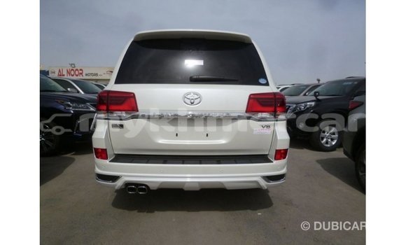 ទិញ នាំចូល Toyota Land Cruiser White ឡាន} ក្នុង Import - Dubai ក្នុង Kampot Province ទិញ នាំចូល Toyota Land Cruiser White ឡាន} ក្នុង Import - Dubai ក្នុង Kampot Province