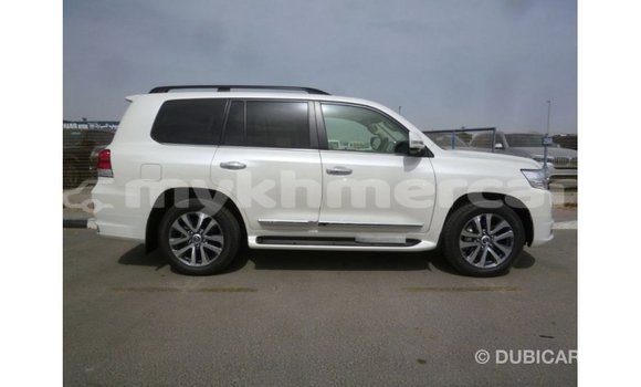 ទិញ នាំចូល Toyota Land Cruiser White ឡាន} ក្នុង Import - Dubai ក្នុង Kampot Province ទិញ នាំចូល Toyota Land Cruiser White ឡាន} ក្នុង Import - Dubai ក្នុង Kampot Province