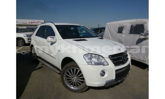 Buy Import Mercedes-Benz 190 (W201) White Car in Import - Dubai in Kampot Province Buy Import Mercedes-Benz 190 (W201) White Car in Import - Dubai in Kampot Province