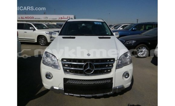 Buy Import Mercedes-Benz 190 (W201) White Car in Import - Dubai in Kampot Province Buy Import Mercedes-Benz 190 (W201) White Car in Import - Dubai in Kampot Province