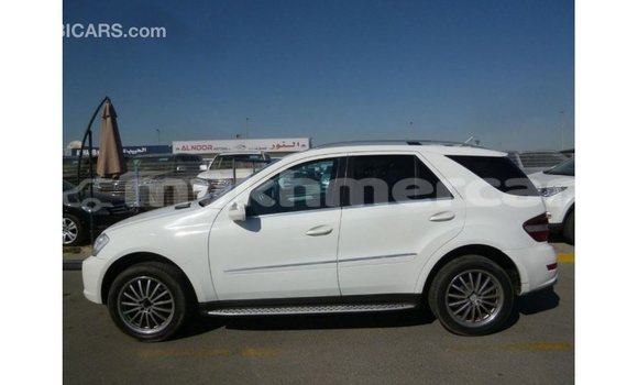 Buy Import Mercedes-Benz 190 (W201) White Car in Import - Dubai in Kampot Province Buy Import Mercedes-Benz 190 (W201) White Car in Import - Dubai in Kampot Province