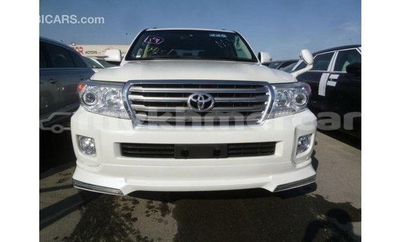 ទិញ នាំចូល Toyota Land Cruiser White ឡាន} ក្នុង Import - Dubai ក្នុង Kampot Province ទិញ នាំចូល Toyota Land Cruiser White ឡាន} ក្នុង Import - Dubai ក្នុង Kampot Province