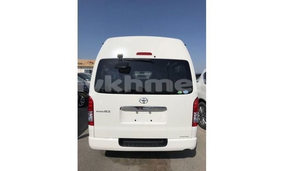 Buy Import Toyota Hiace White Car in Import - Dubai in Kampot Province Buy Import Toyota Hiace White Car in Import - Dubai in Kampot Province
