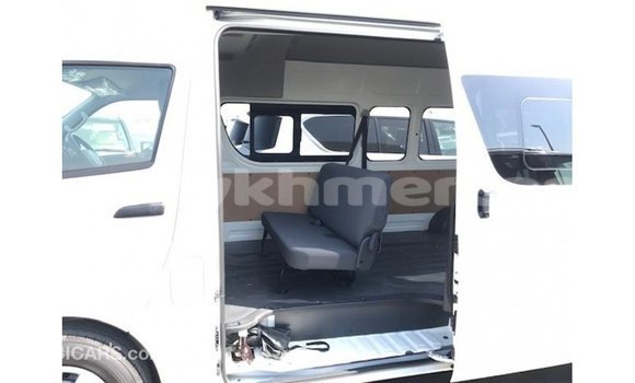 Buy Import Toyota Hiace White Car in Import - Dubai in Kampot Province Buy Import Toyota Hiace White Car in Import - Dubai in Kampot Province