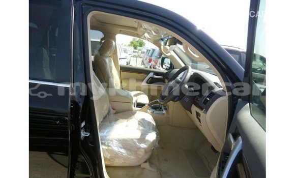 Acheter Import Voiture Toyota Land Cruiser Noir à Import - Dubai, Kampot Province Acheter Import Voiture Toyota Land Cruiser Noir à Import - Dubai, Kampot Province