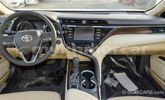 Acheter Import Voiture Toyota Camry Blanc à Import - Dubai, Kampot Province Acheter Import Voiture Toyota Camry Blanc à Import - Dubai, Kampot Province
