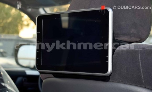 Acheter Import Voiture Toyota Land Cruiser Blanc à Import - Dubai, Kampot Province Acheter Import Voiture Toyota Land Cruiser Blanc à Import - Dubai, Kampot Province