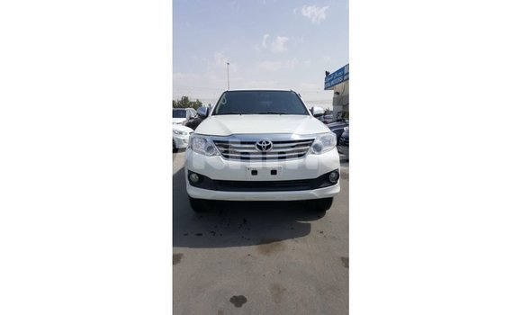 Buy Import Toyota Fortuner White Car in Import - Dubai in Kampot Province Buy Import Toyota Fortuner White Car in Import - Dubai in Kampot Province