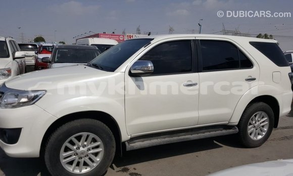 Buy Import Toyota Fortuner White Car in Import - Dubai in Kampot Province Buy Import Toyota Fortuner White Car in Import - Dubai in Kampot Province