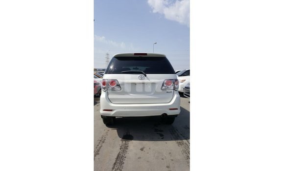 Buy Import Toyota Fortuner White Car in Import - Dubai in Kampot Province Buy Import Toyota Fortuner White Car in Import - Dubai in Kampot Province