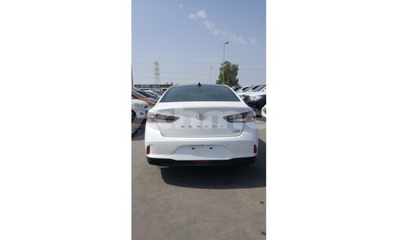 Buy Import Hyundai Sonata White Car in Import - Dubai in Kampot Province Buy Import Hyundai Sonata White Car in Import - Dubai in Kampot Province