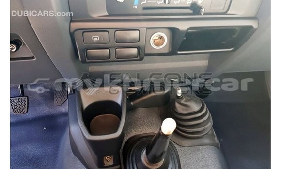 Acheter Import Voiture Toyota Land Cruiser Blanc à Import - Dubai, Kampot Province Acheter Import Voiture Toyota Land Cruiser Blanc à Import - Dubai, Kampot Province