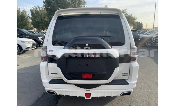 Buy Import Mitsubishi Pajero White Car in Import - Dubai in Kampot Province Buy Import Mitsubishi Pajero White Car in Import - Dubai in Kampot Province