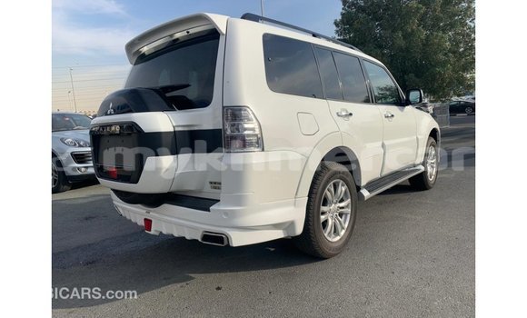 Buy Import Mitsubishi Pajero White Car in Import - Dubai in Kampot Province Buy Import Mitsubishi Pajero White Car in Import - Dubai in Kampot Province