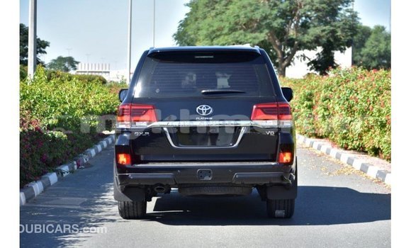 Acheter Import Voiture Toyota Land Cruiser Noir à Import - Dubai, Kampot Province Acheter Import Voiture Toyota Land Cruiser Noir à Import - Dubai, Kampot Province