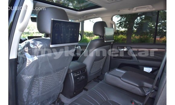 Acheter Import Voiture Toyota Land Cruiser Noir à Import - Dubai, Kampot Province Acheter Import Voiture Toyota Land Cruiser Noir à Import - Dubai, Kampot Province