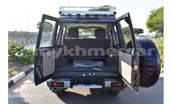 Acheter Import Voiture Toyota Land Cruiser Autre à Import - Dubai, Kampot Province Acheter Import Voiture Toyota Land Cruiser Autre à Import - Dubai, Kampot Province