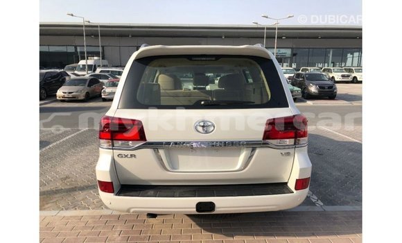 Buy Import Toyota Land Cruiser White Car in Import - Dubai in Kampot Province Buy Import Toyota Land Cruiser White Car in Import - Dubai in Kampot Province