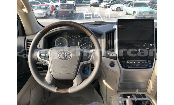 Buy Import Toyota Land Cruiser White Car in Import - Dubai in Kampot Province Buy Import Toyota Land Cruiser White Car in Import - Dubai in Kampot Province