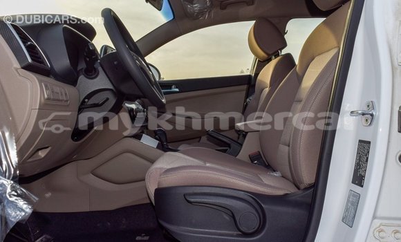 ទិញ នាំចូល Hyundai Tucson White ឡាន} ក្នុង Import - Dubai ក្នុង Kampot Province ទិញ នាំចូល Hyundai Tucson White ឡាន} ក្នុង Import - Dubai ក្នុង Kampot Province