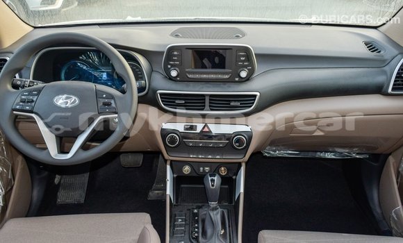 ទិញ នាំចូល Hyundai Tucson White ឡាន} ក្នុង Import - Dubai ក្នុង Kampot Province ទិញ នាំចូល Hyundai Tucson White ឡាន} ក្នុង Import - Dubai ក្នុង Kampot Province