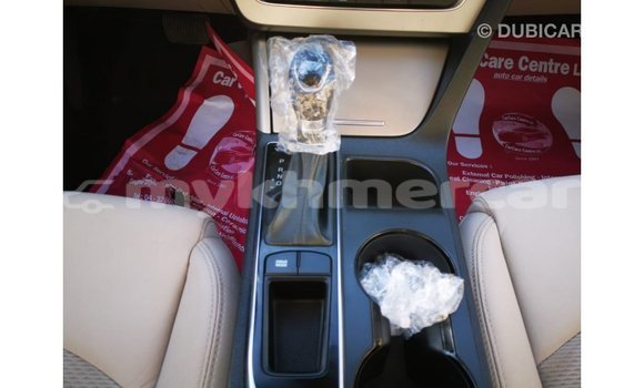 Acheter Import Voiture Hyundai Sonata Blanc à Import - Dubai, Kampot Province Acheter Import Voiture Hyundai Sonata Blanc à Import - Dubai, Kampot Province