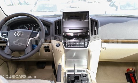 Buy Import Toyota Land Cruiser White Car in Import - Dubai in Kampot Province Buy Import Toyota Land Cruiser White Car in Import - Dubai in Kampot Province